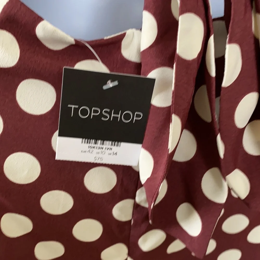 White polkadot romper with open tie back - Picture 12 of 16
